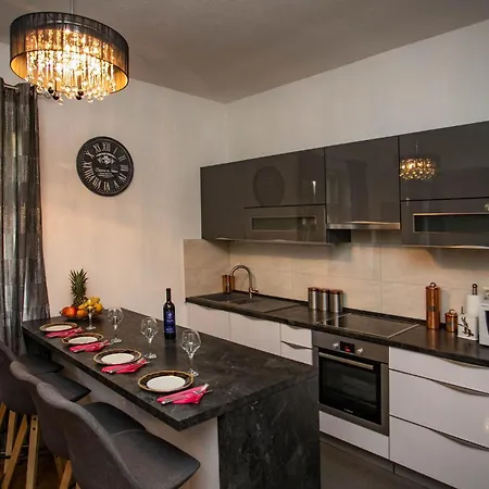 2 Bedroom Lovely In Split